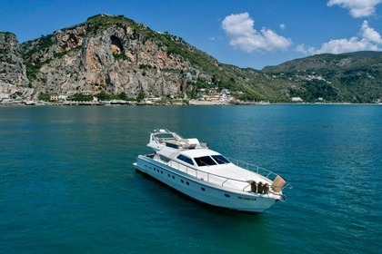 Charter Motorboat Ferretti Ferretti 62 Terracina