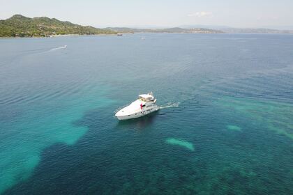 Location Bateau à moteur Fairline 52 squadron Chalcidique