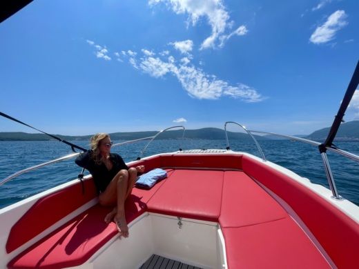 Tivat Motorboat Okiboats Baracuda 545 alt tag text