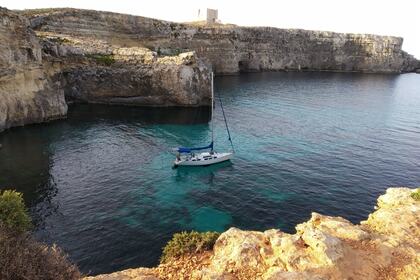 Hire Sailboat Beneteau First 345 Malta