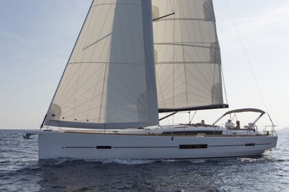 Rental Sailboat Dufour Yachts Dufour 520 GL Lomas de Palmira