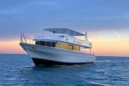 Charter Motor yacht Cruisers Wooden Hurghada