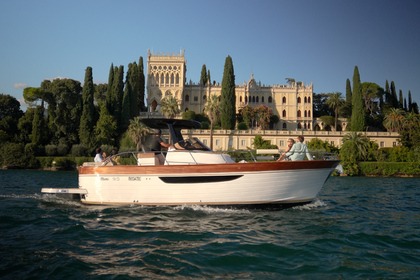 Noleggio Barca a motore Mimi Libeccio 9.5 Peschiera del Garda
