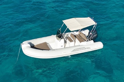 Rental RIB Capelli Tempest 570 Saint-Florent