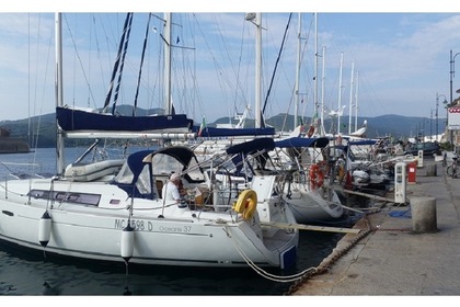 Verhuur Zeilboot BENETEAU OCEANIS 37 Piombino