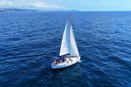 Rental Sailboat Beneteau Océanis 320 Canet-en-Roussillon