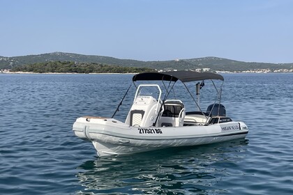 Miete RIB Highfield 560 SP Biograd na Moru