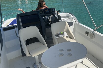 Location Bateau à moteur Beneteau Flyer 6.6 Sundeck Hyères