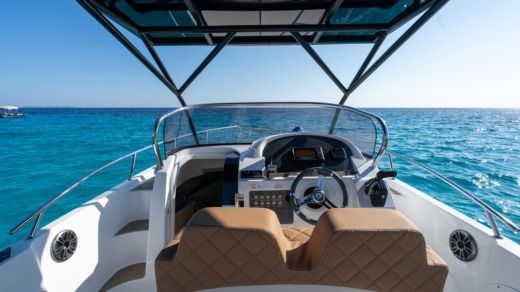 Motorboat Saver 750wa hardtop Plano del barco