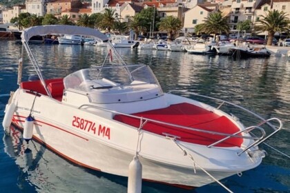 Charter Motorboat Prince 565 Sundeck Makarska