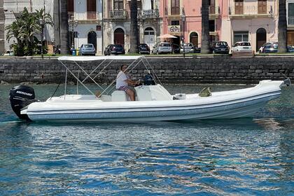 Miete RIB Maestral Maestral Italien