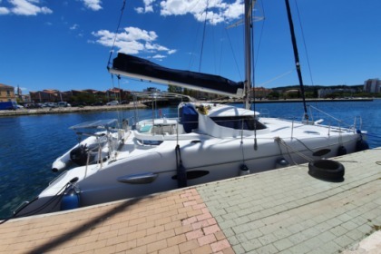 Location Catamaran Fountaine Pajot Lavezzi 40 Martigues