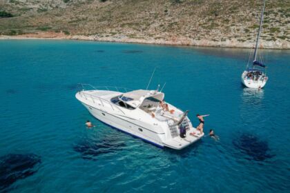 Hire Motorboat Cantieri Maxim 45 Kos