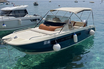 Charter Motorboat Invictus 240cx Makarska