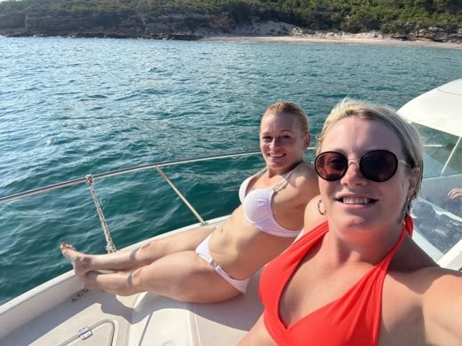 L'Hospitalet de l'Infant Motorboat Beneteau Antares 710 alt tag text