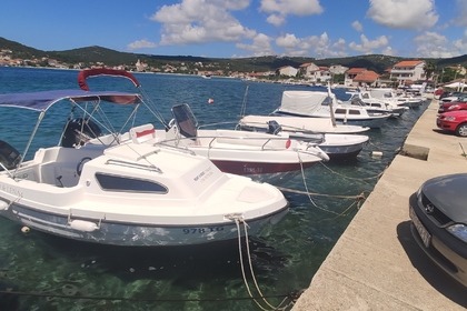 Rental Motorboat Ven 501 Vinišće