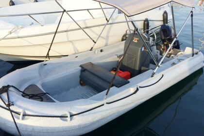 Location Bateau sans permis  Funyak funyak 6cv avec volant Belvédère-Campomoro