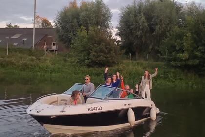 Rental Motorboat Chaparral 236 ssi Deinze