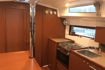 Rental Sailboat Beneteau Oceanis 38.1 Baška Voda