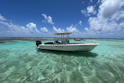 Hire Motorboat Boston Whaler Modelo Outrage 25 Saint-Francois