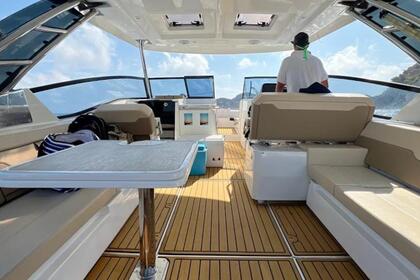Hire Motorboat AQUILA 32 Power Catamaran Dénia