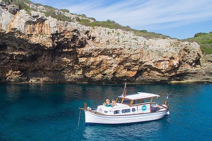 Charter Motorboat Capeador Menorquin Mahón