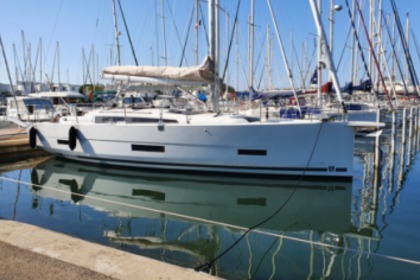 Verhuur Zeilboot Dufour Dufour 390 Grand Large 2021 Port Camargue