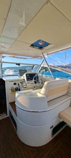 Motorboat Stamas Stamas 360 express Boat design plan