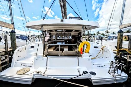 Aluguel Catamarã Catana Group Bali Catspace OW Nassau