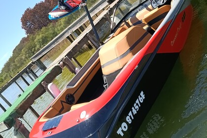 Charter Motorboat Correct Craft Ski nautique 196 310cv La Teste-de-Buch