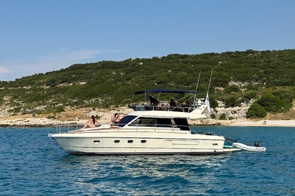 Charter Motorboat Ferretti Craft S.r.l Ferreti 39 | Ave Yachting Albania Vlorë