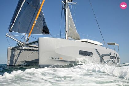 Charter Catamaran Beneteau Excess 11 Toulon