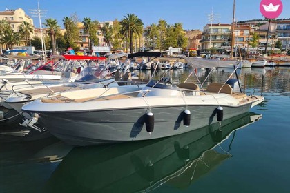Hire Motorboat Clear Liner Libra open Saint-Raphaël