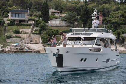 Hyra båt Yacht Greenline Yachts Greenline 48 Fly Biograd na Moru