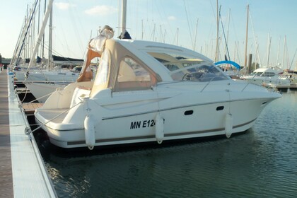 Hire Motorboat JEANNEAU PRESTIGE 30 S La Rochelle