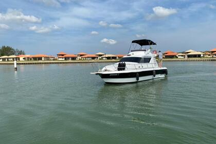 Hire Motor yacht Oceanic Dreams Rio de Janeiro