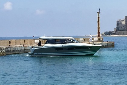 Miete Motorboot JEANNEAU NC11 Malta