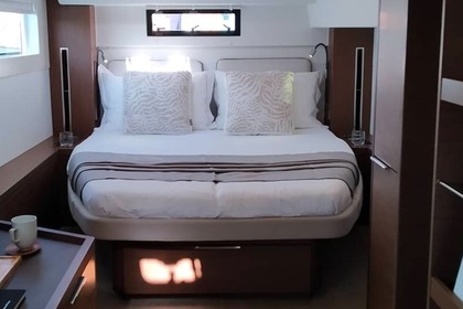 Aluguel Lancha Lagoon Lagoon 46 Cascais